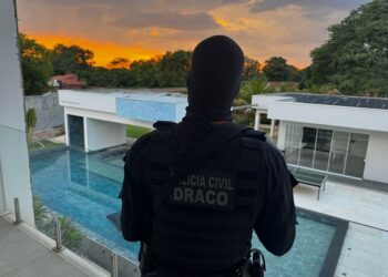 Exames falsos e plantões fictícios: Vereador e ex-secretários de saúde são presos suspeitos de desvios na saúde na Bahia e Piauí