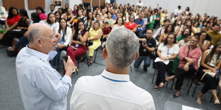 Prefeitura pagará 1/3 de férias aos professores ainda este ano