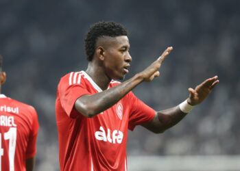 Após acordo com Inter, Flamengo acerta bases contratuais com Vitão; entenda o que falta para anúncio