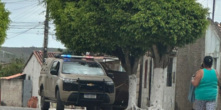 Crânio é encontrado no interior da Bahia e polícia investiga ligação com furto em cemitério