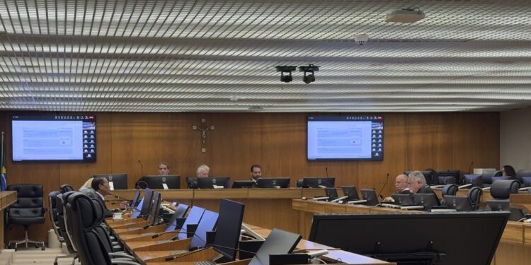 Justiça do DF acolhe recurso do MP do DF e torna Bruno Henrique, do Flamengo, réu por estelionato