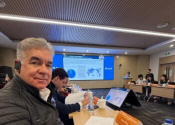 Em missão o oficial na China Zé Neto cumpre agenda sobre inovação, mobilidade e desenvolvimento tecnológico