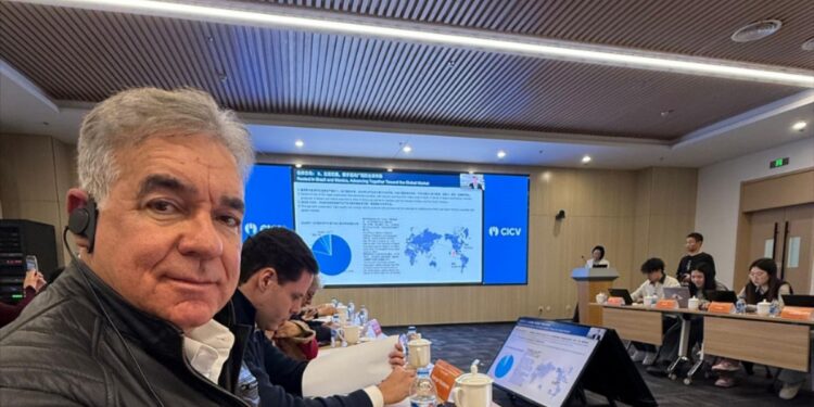 Em missão o oficial na China Zé Neto cumpre agenda sobre inovação, mobilidade e desenvolvimento tecnológico