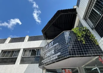 Polícia Civil prende funcionário suspeito de furtar peças de tratores em Feira de Santana
