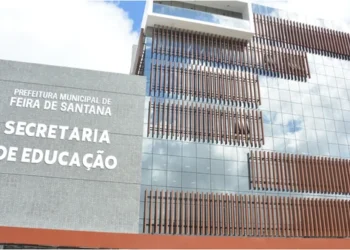 Prefeitura de Feira de Santana abre concurso público com mil vagas e salários de R$ 5,5 mil
