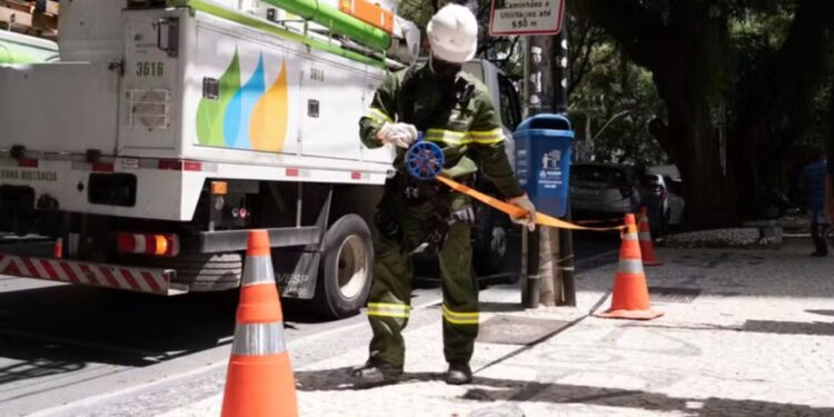 Neoenergia Coelba fará desligamentos programados de energia em bairros e distritos de Feira de Santana; confira horários