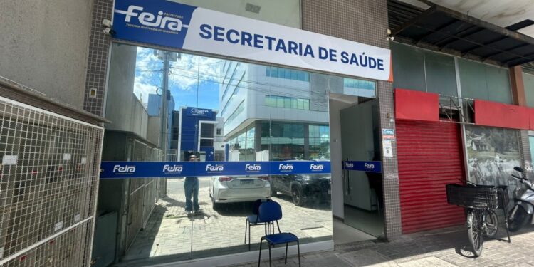 Prefeitura de Feira vai substituir empresa de mão de obra para melhorar serviço na saúde