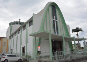 FRADES CAPUCHINHOS: CONSTRUTORES DE UM GRANDE PROJETO NA PRINCESA DO SERTÃO