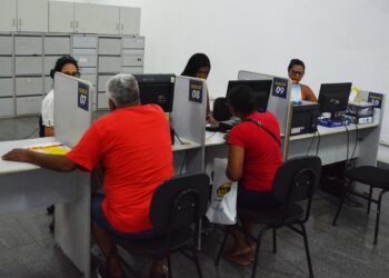 Ajudante de carga, auxiliar de produção e soldador estão entre as 145 vagas desta quinta-feira