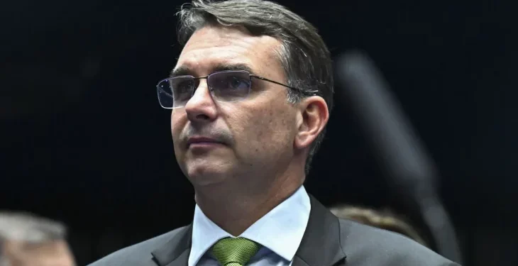 Flávio fala em “crescimento rápido” e diz que candidatura “não tem volta”