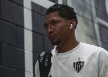 Santos encaminha a contratação do atacante Rony, do Atlético-MG