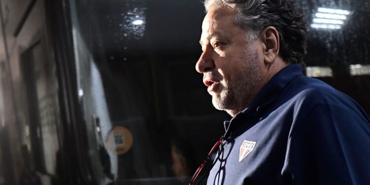 Julio Casares renuncia ao cargo de presidente do São Paulo