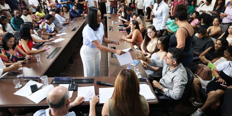 Administração municipal passa a contar com 72 novos servidores em diversas áreas