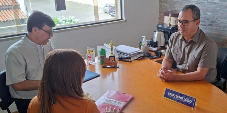 Secretaria de Cultura garante apoio para realização da 12ª Caminhada do Perdão em Feira de Santana