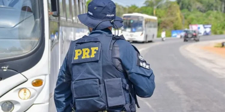 PRF intensifica fiscalização nas rodovias durante o Carnaval e reforça orientações aos motoristas