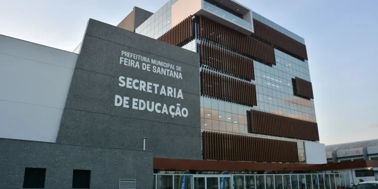 Prefeitura institui Comissão Especial para revisar Tabela de Cargos e Salários do Magistério Municipal