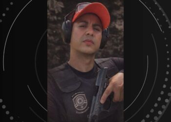 Policial penal morre após batida entre moto e carreta na BR-116, na Bahia