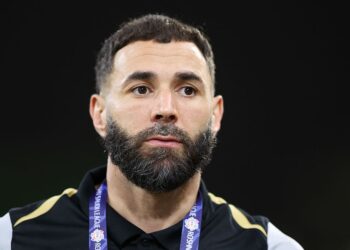 Al-Hilal anuncia a contratação do atacante Benzema
