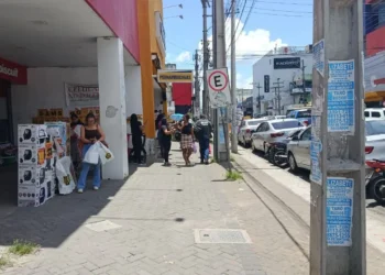 Comércio define novas regras sobre folgas, domingos e saúde do trabalhador em Feira