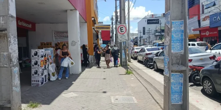 Comércio define novas regras sobre folgas, domingos e saúde do trabalhador em Feira