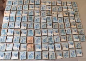 Operação contra grupo criminoso que controlava serviços de internet apreende R$ 173 mil na Bahia