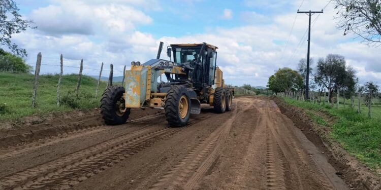 SOMA suspende temporariamente manutenção de estradas em função das chuvas