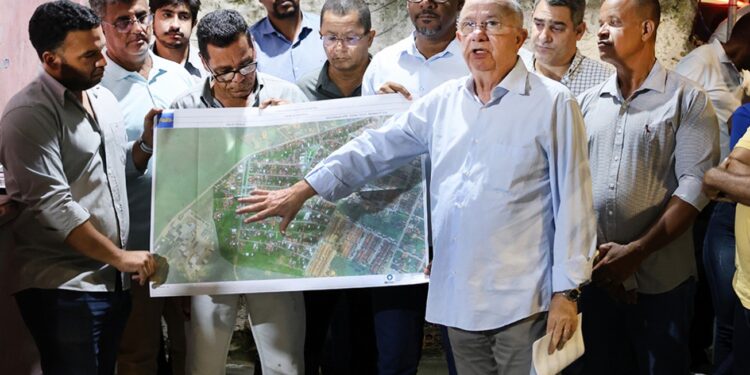 Prefeitura de Feira inicia regularização fundiária de 800 casas no Campo do Gado Novo