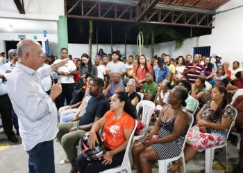 Regularização fundiária promovida pela Prefeitura de Feira contempla 900 moradias do conjunto José Ronaldo