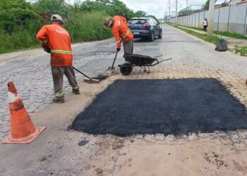 Prefeitura de Feira intensifica manutenção de vias públicas