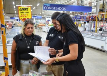 Procon e OAB fiscalizam preços de produtos da Semana Santa em Feira de Santana