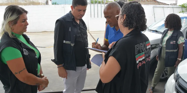 Procon investiga possíveis abusos no preço do diesel em Feira; postos têm 48h para justificar valor nas bombas