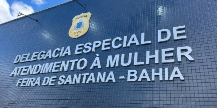 Ameaças e crimes contra a honra lideram registros de violência contra a mulher, aponta delegada