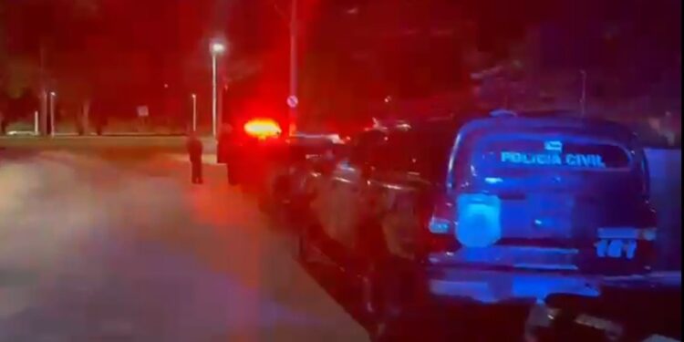 Onze pessoas são presas em operação contra suspeitos de integrar facção em Simões Filho