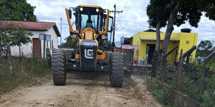 Patrolamento de estradas continua avançando nos distritos de Feira de Santana