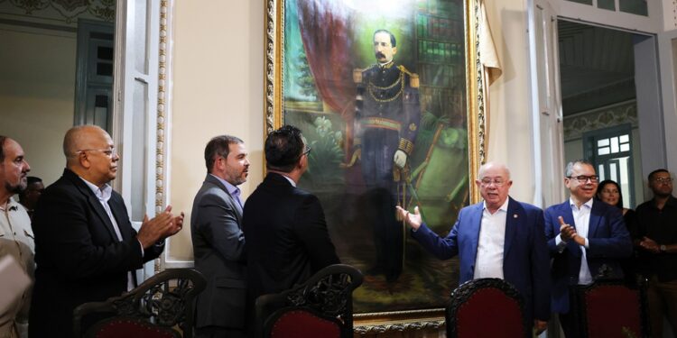 Solenidade festiva marca centenário do Paço Municipal Maria Quitéria