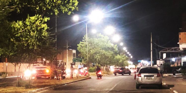 Iluminação pública de Feira de Santana é de quase 100% de LED
