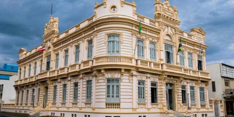 Prefeitura convoca aprovados em concurso para nomeação