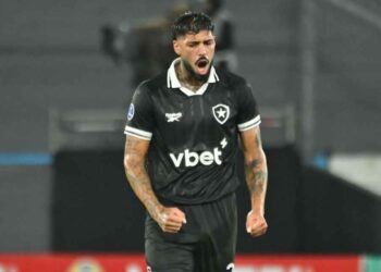 Palmeiras encaminha acordo pelo zagueiro Alexander Barboza, do Botafogo; veja os detalhes