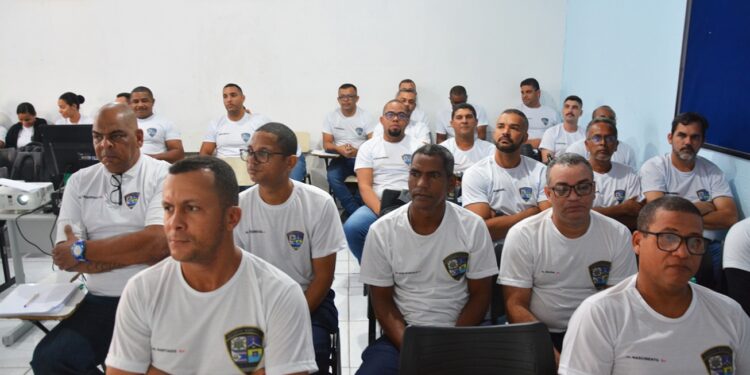 SMT ministra instrução técnica para novos guardas municipais durante o Maio Amarelo
