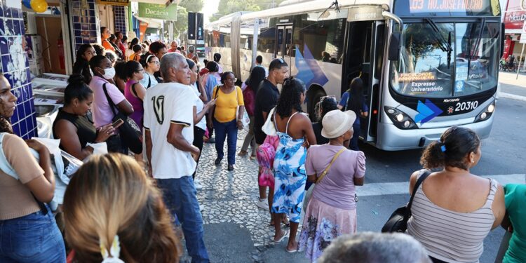 Prefeitura amplia linhas de ônibus e beneficia moradores