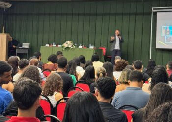PROCON e OAB debatem Direito do Consumidor com estudantes de Direito