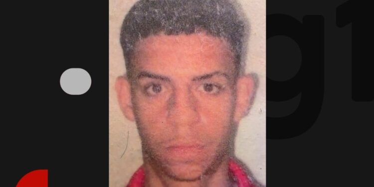 Jovem é morto a tiros após trocar vinho em bar no interior da Bahia