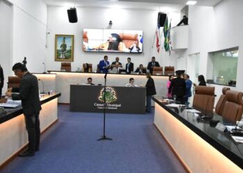 Câmara aprova projeto que regulamenta transporte por aplicativos e cria cadastro municipal em Feira de Santana