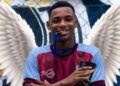 Jovem de 19 anos é morto em ação policial em Salvador; família foi feita refém e diz que garoto tentou proteger a mãe