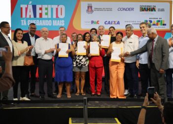 Regularização fundiária contempla 458 famílias do bairro Rocinha