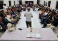 Reunião com moradores debate soluções para drenagem no Panorama