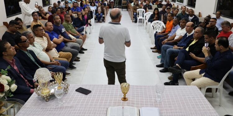 Reunião com moradores debate soluções para drenagem no Panorama