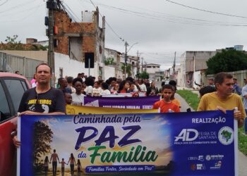 Caminhada pela Família reúne comunidade e reforça combate à violência contra a mulher em Feira de Santana