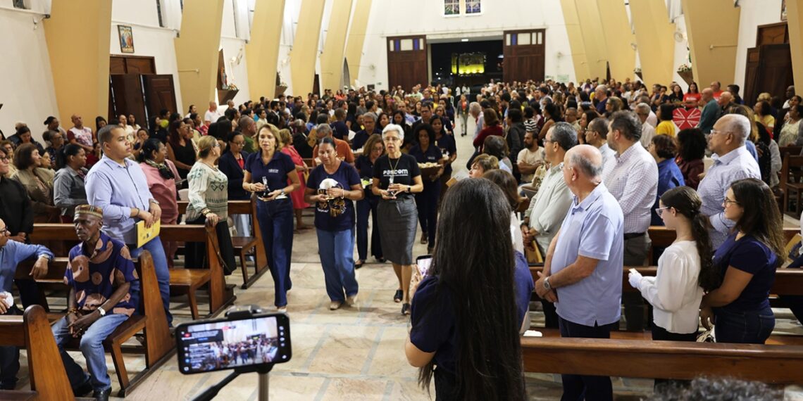 Trezena de Santo Antônio atrai centenas de fiéis ao Santuário de Santo Antônio