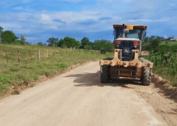 Manutenção de estradas garante boa acessibilidade à zona rural de Feira durante festejos juninos